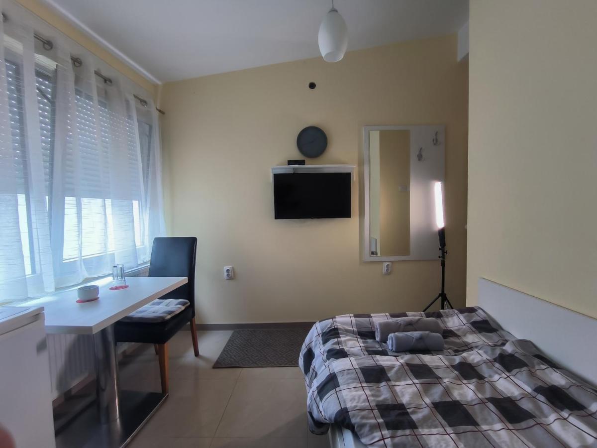 Studio Apartments Maksimovic Ni Exterior foto